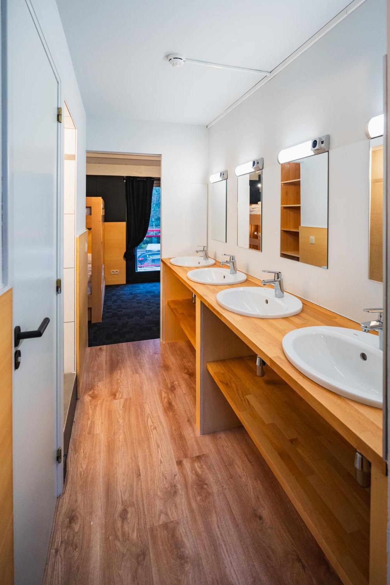 Hotel Aquatel دينانت المظهر الخارجي الصورة